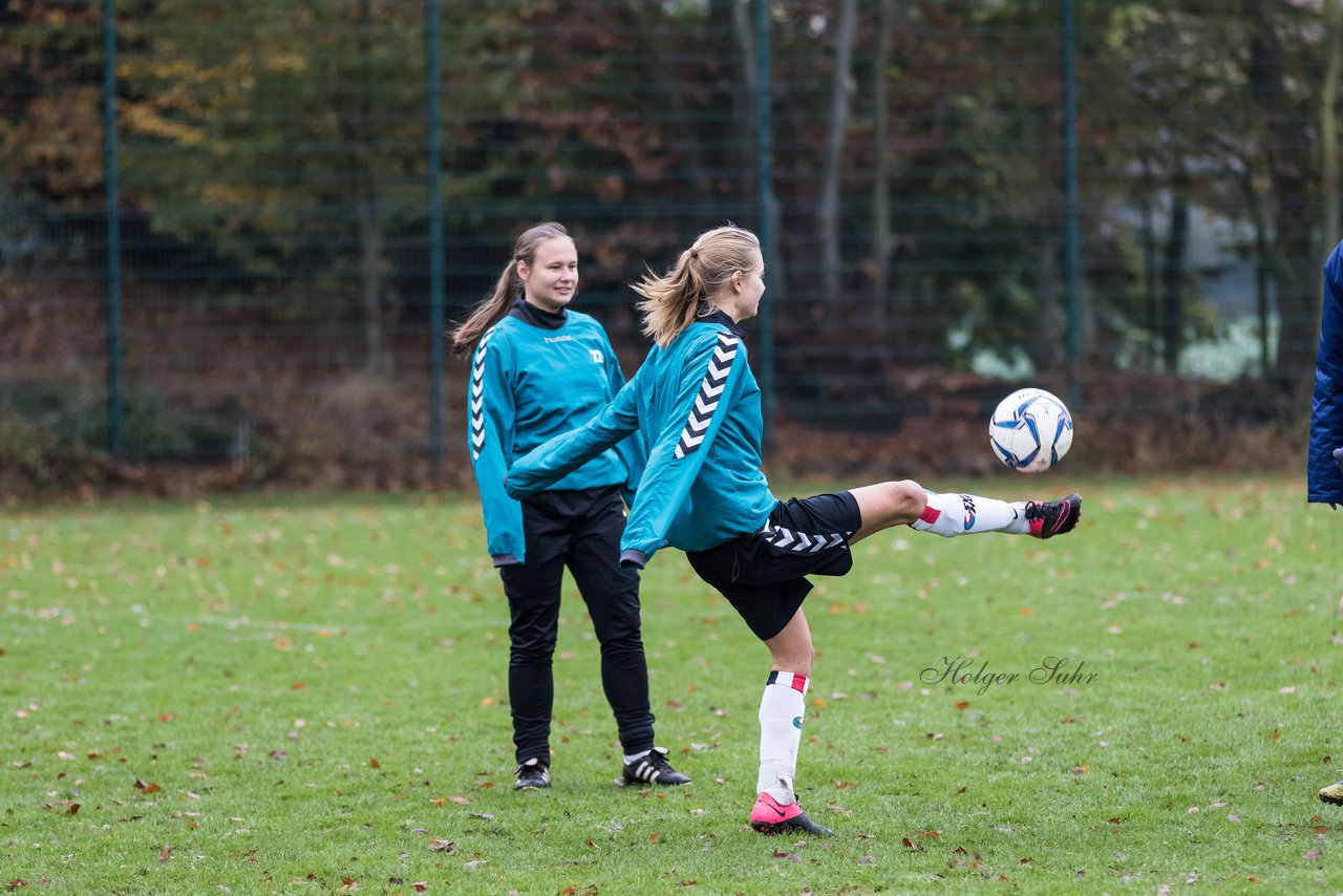 Bild 209 - Frauen SV Henstedt Ulzburg II - TSV Russee : Ergebnis: 5:0